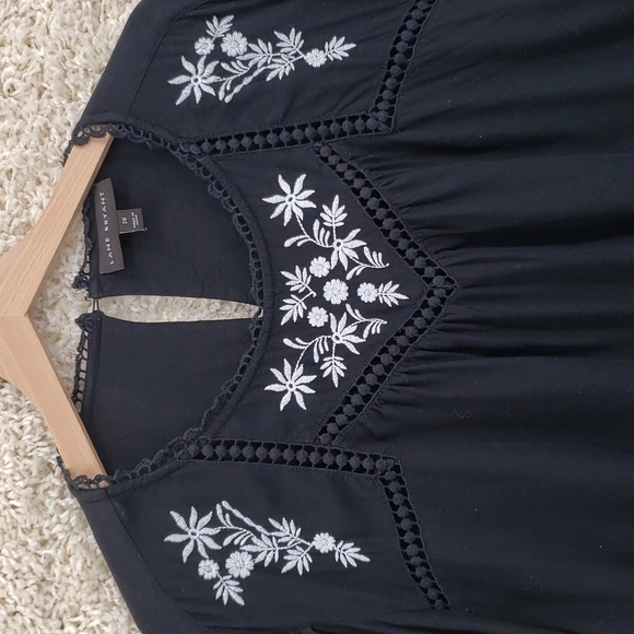 Lane Bryant Women US 26 Black White Top Long Sleeve Viscose Embroidered Eyelet - Picture 3 of 7